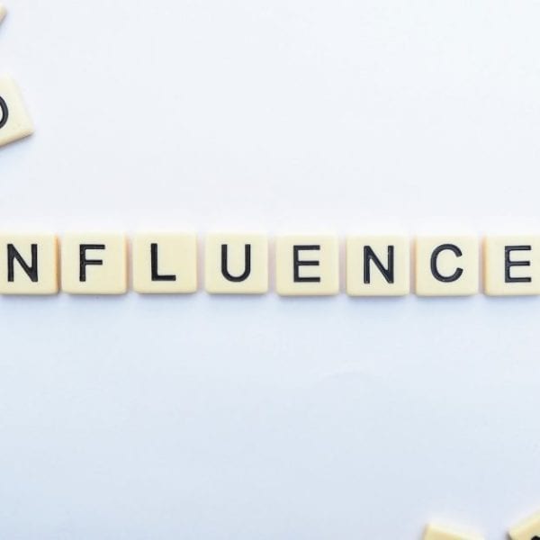 female influencers to follow