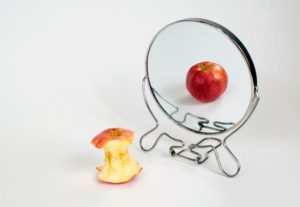 apple in a mirror